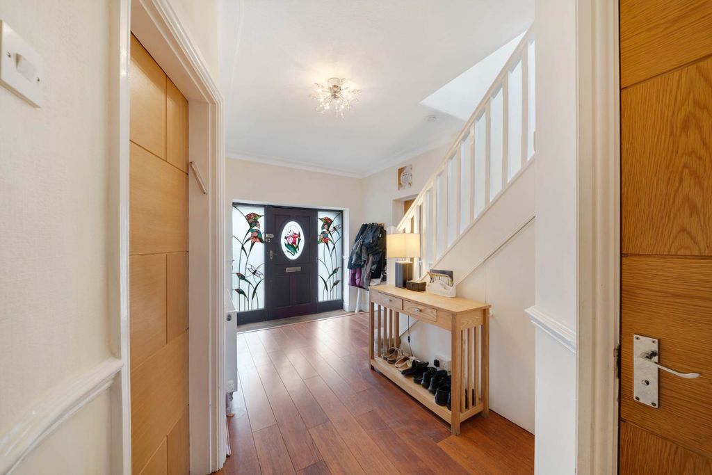 Property photo 3 of 51