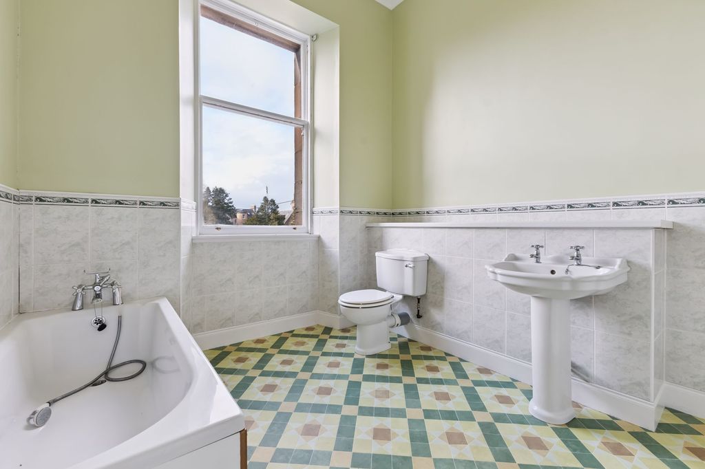 Additional image 11 of 3 bed flat for saleTay Street, Perth PH2