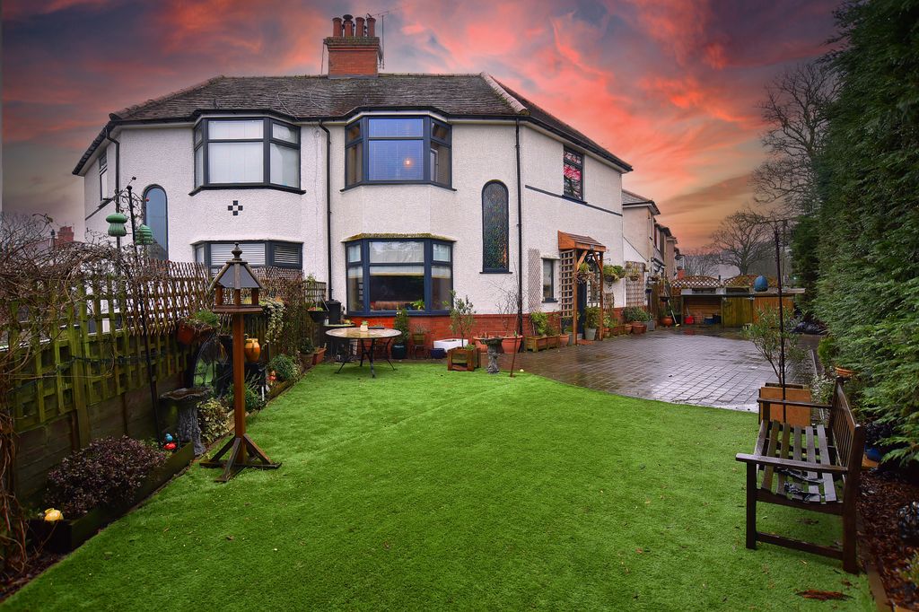 Property photo 1 of 18