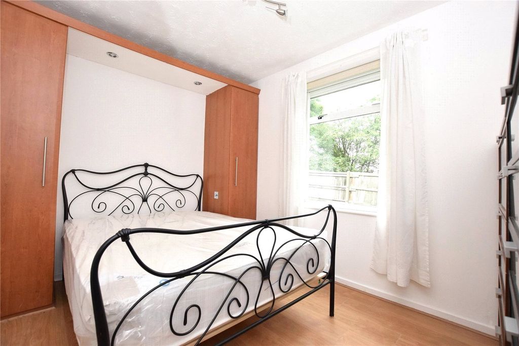 Property photo 3 of 8 Picture No. 09