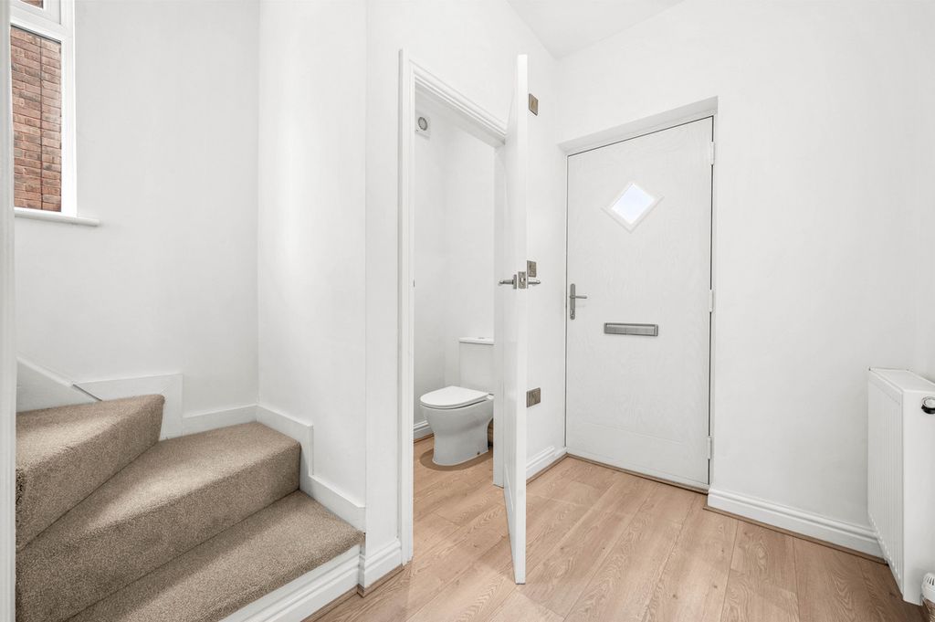 Property photo 2 of 22