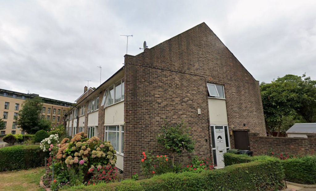 Property photo 2 of 18