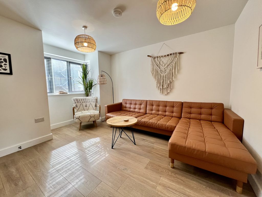 Property photo 2 of 13 Gallery