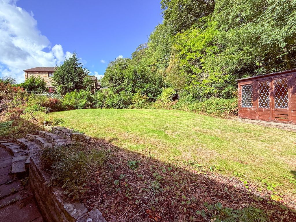 Property photo 2 of 25