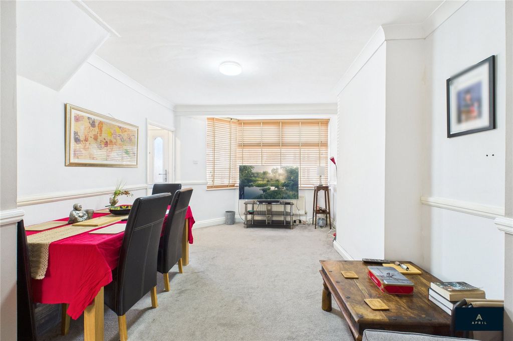 Property photo 2 of 21 Picture No. 16