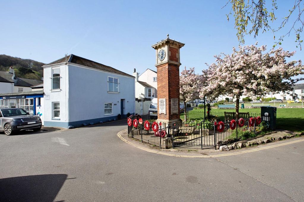 Property photo 1 of 31