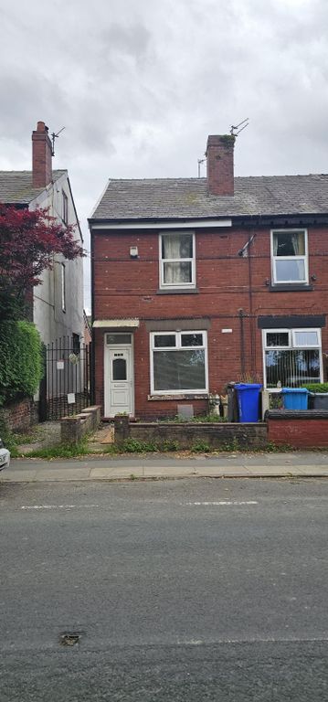 Property photo 1 of 9 To Let – Newly Renovated 3 Bedroom Family Home In Levenshulme