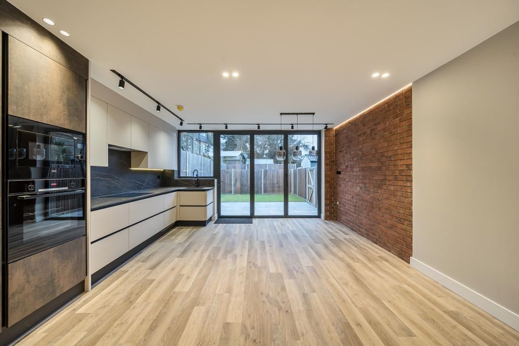 Property photo 3 of 21 Reception Room