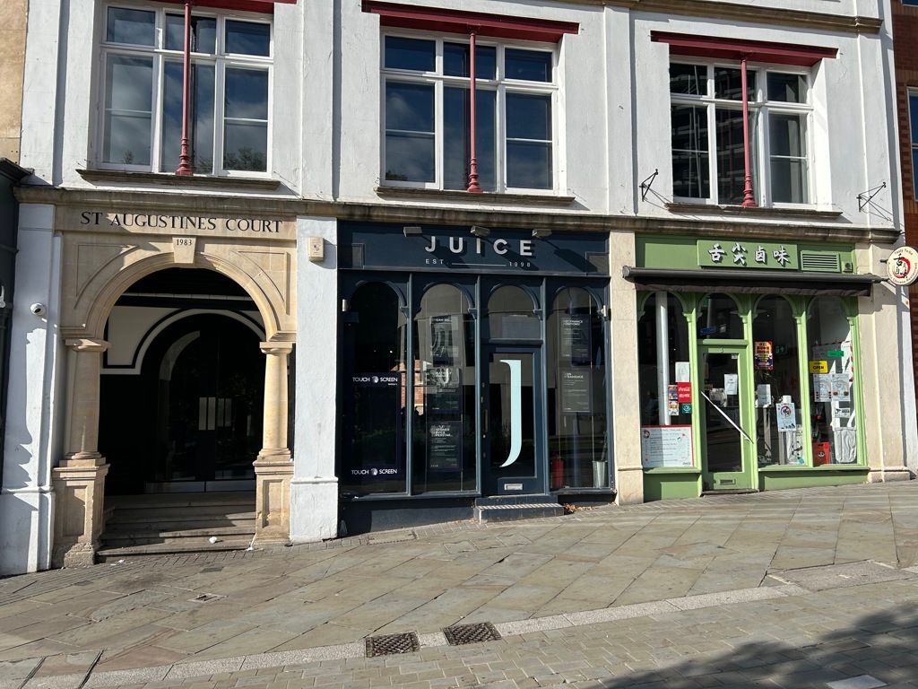 Property photo 1 of 8 Photo 9