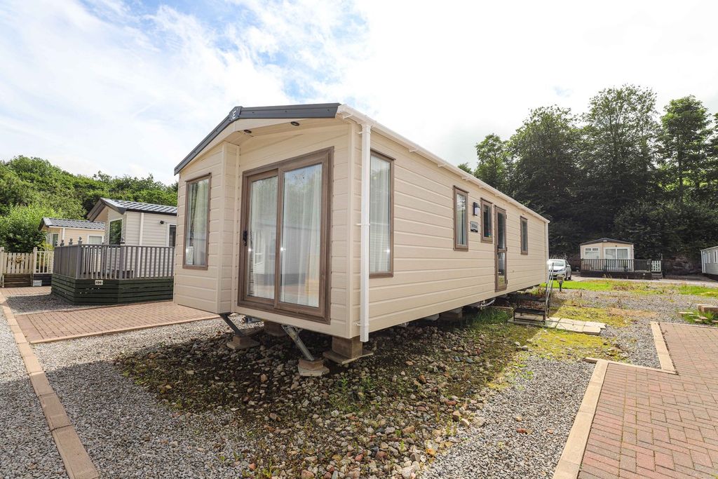 Property photo 1 of 10 External