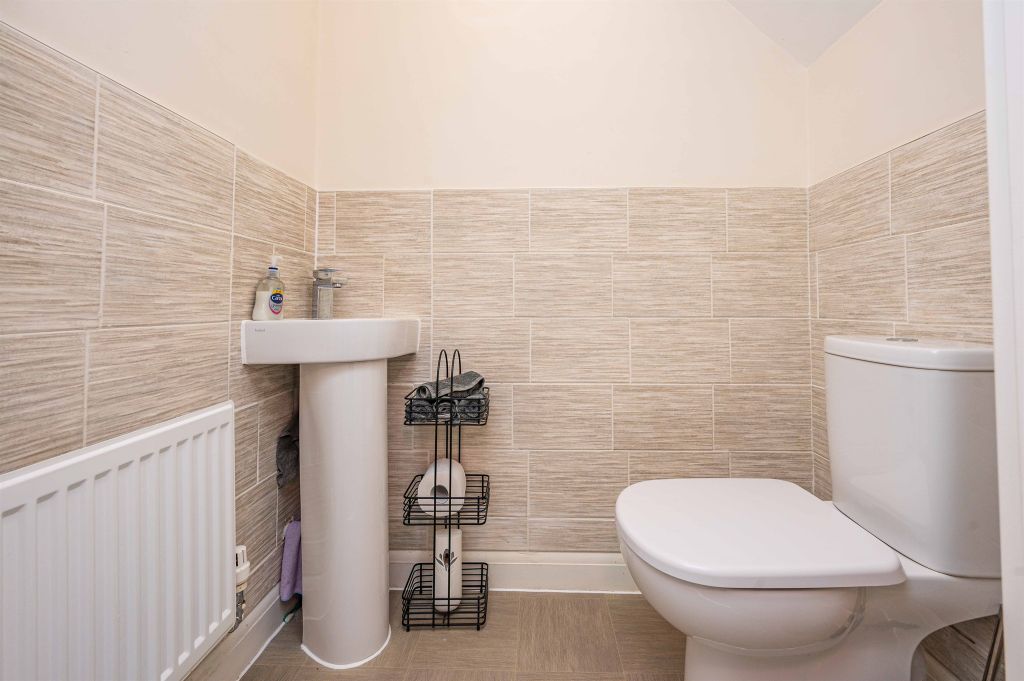 Property photo 3 of 16 Cloakroom/wc
