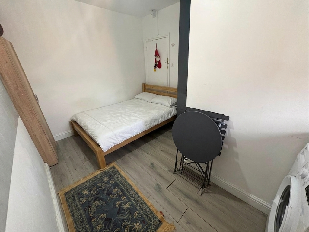 Property photo 2 of 3