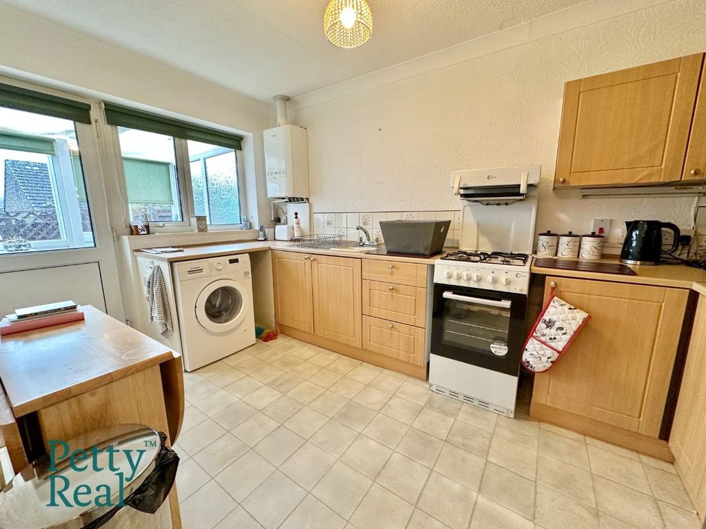 Property photo 3 of 13 625C86DC-0C1B-4B91-A2De-F3D5735CD849.Jpeg