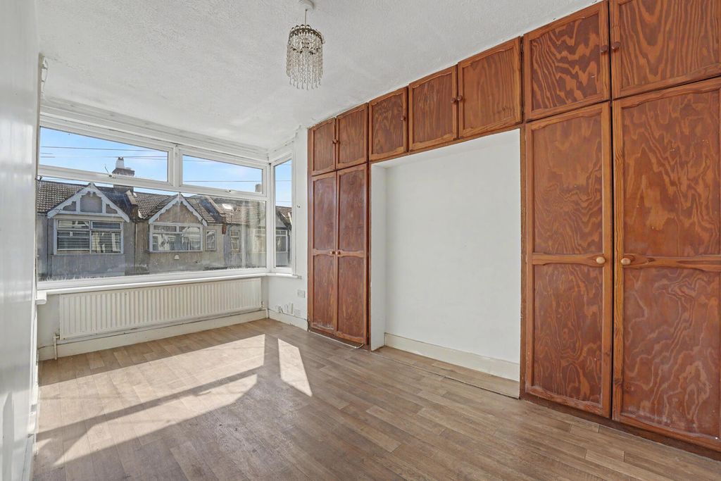 Property photo 3 of 17 Reception Room