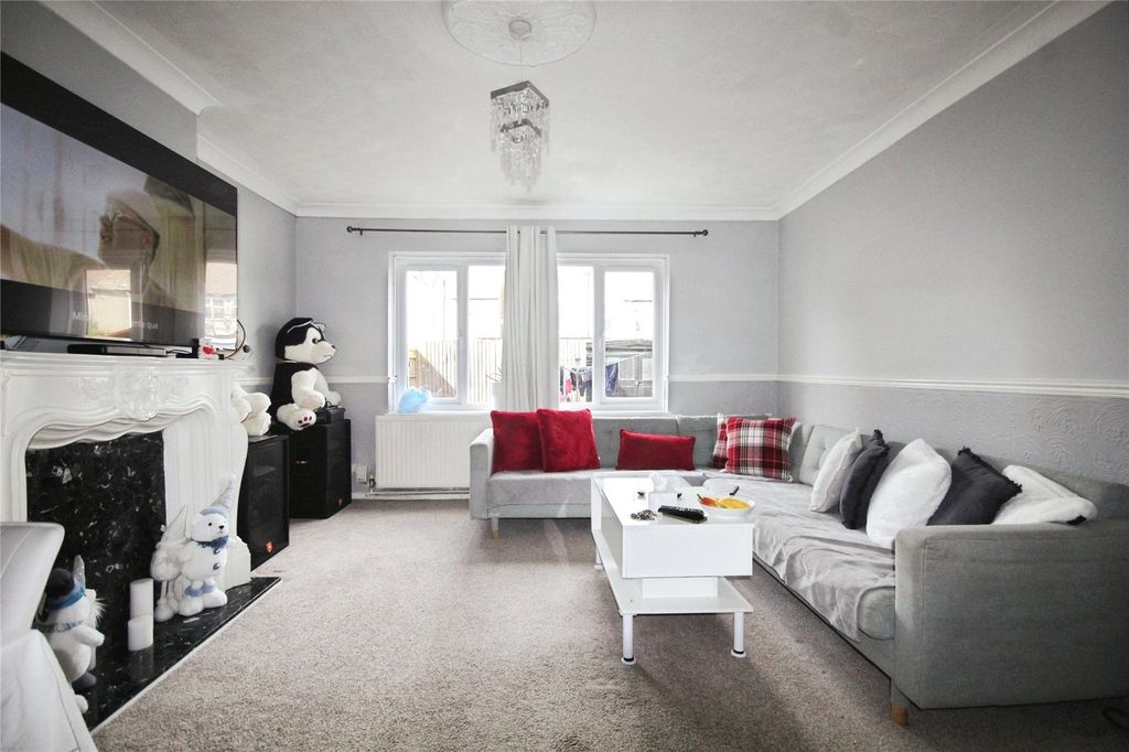 Property photo 2 of 8 Reception Room