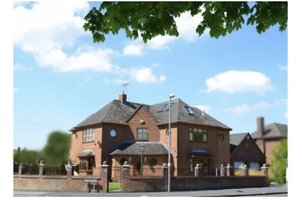 Property photo 1 of 24