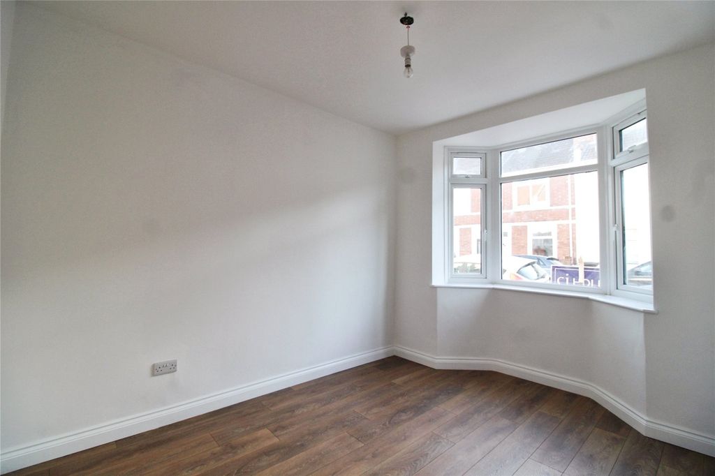 Property photo 3 of 13 Picture No. 04