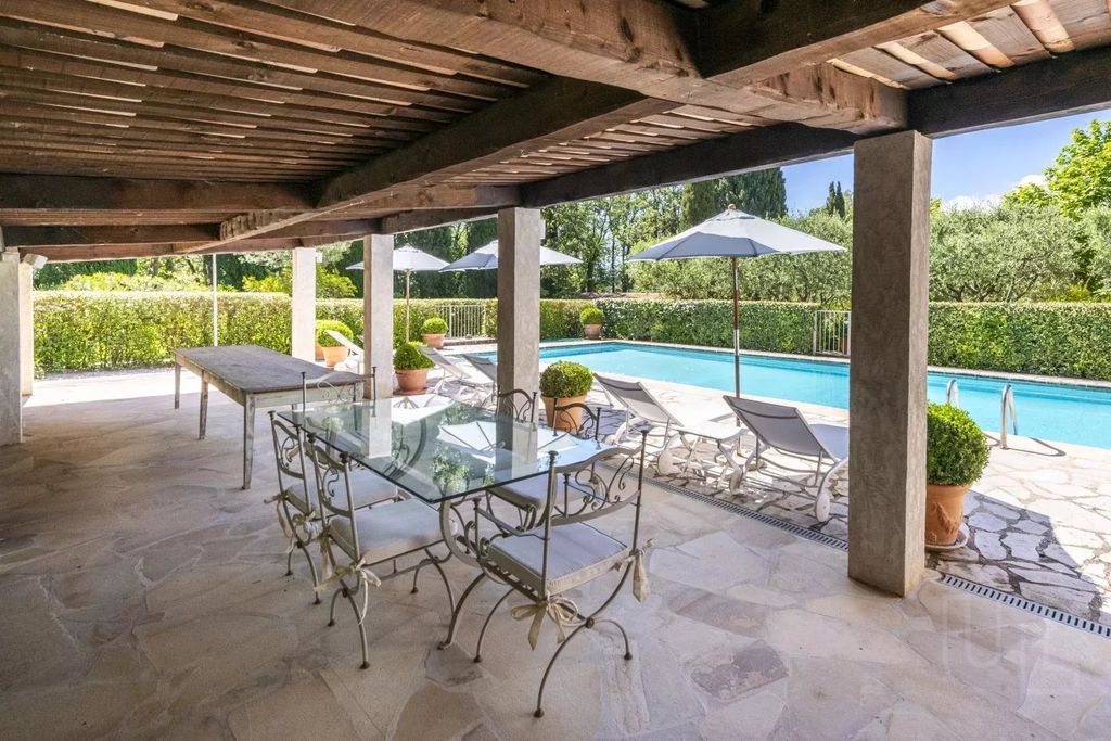 Property photo 3 of 27