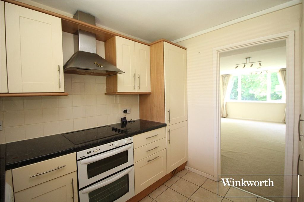 Property photo 3 of 12 Picture No. 18
