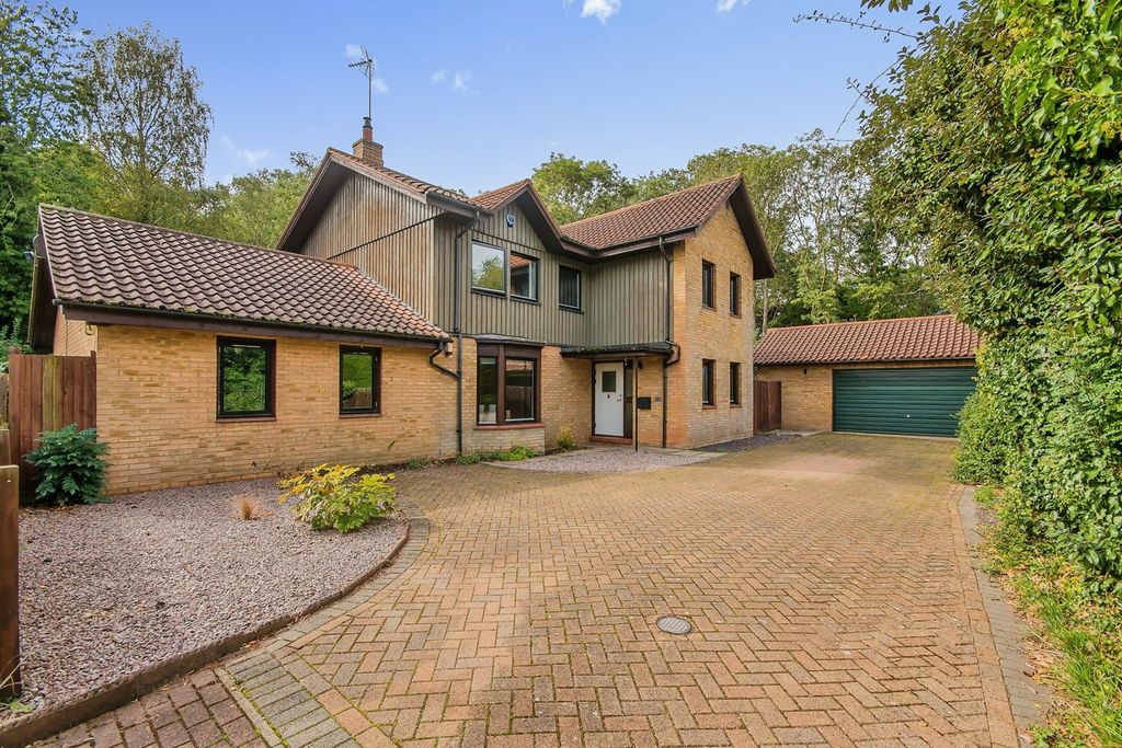 Property photo 1 of 19