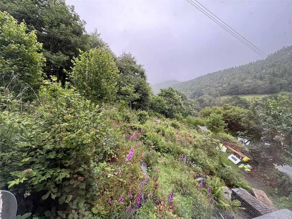 Property photo 3 of 18 Picture No. 05