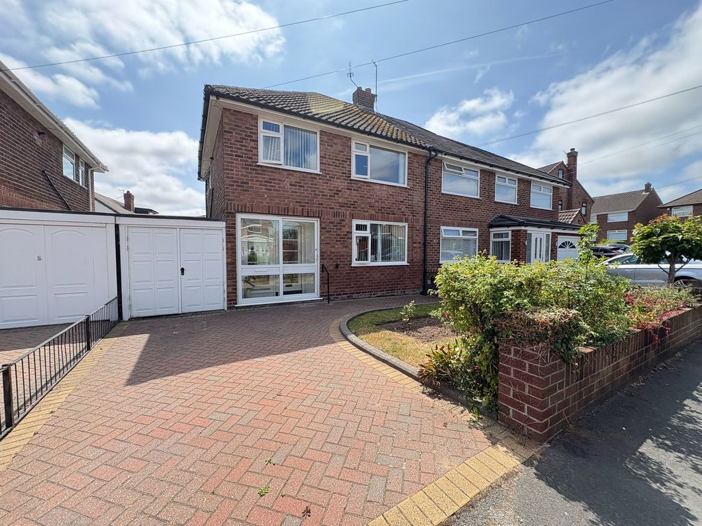 Property photo 1 of 35