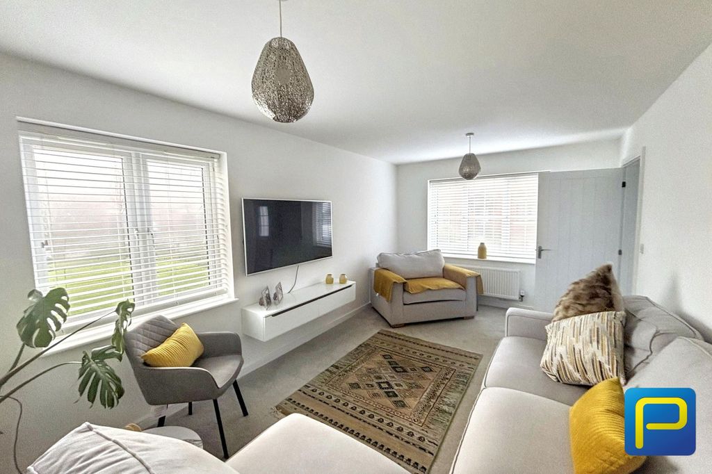 Property photo 3 of 21