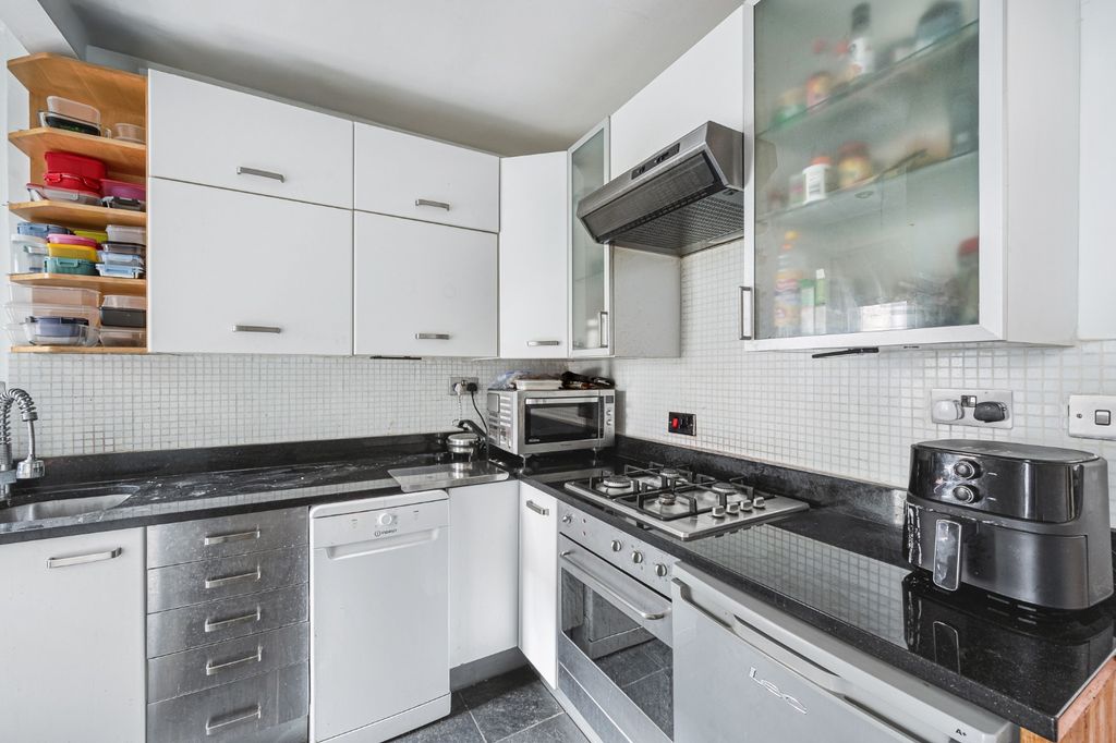 Property photo 3 of 8 5014803