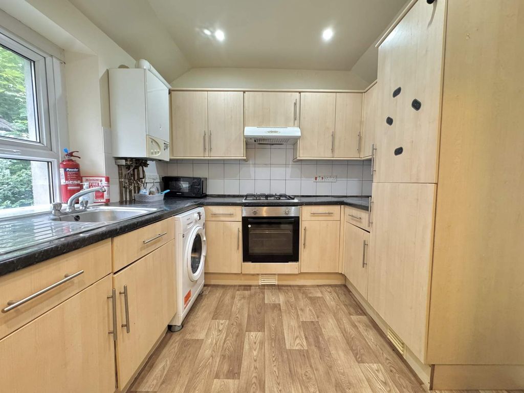 Property photo 3 of 11 Not Specified
