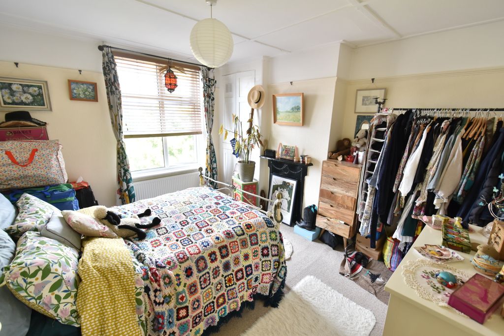 Property photo 1 of 5