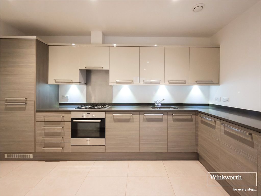 Property photo 2 of 10 Kitchen