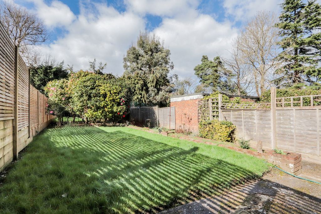 Property photo 2 of 9