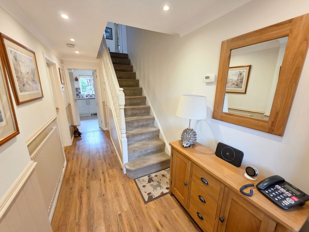 Property photo 3 of 23