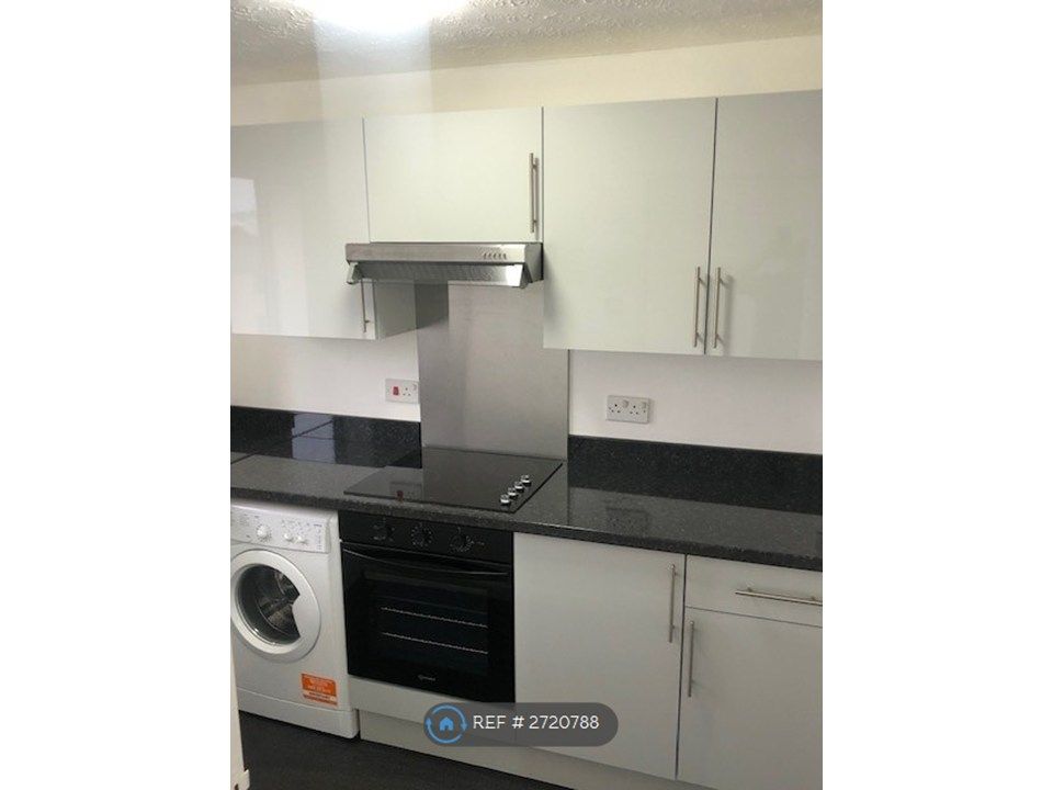 Property photo 1 of 12 Kitchen