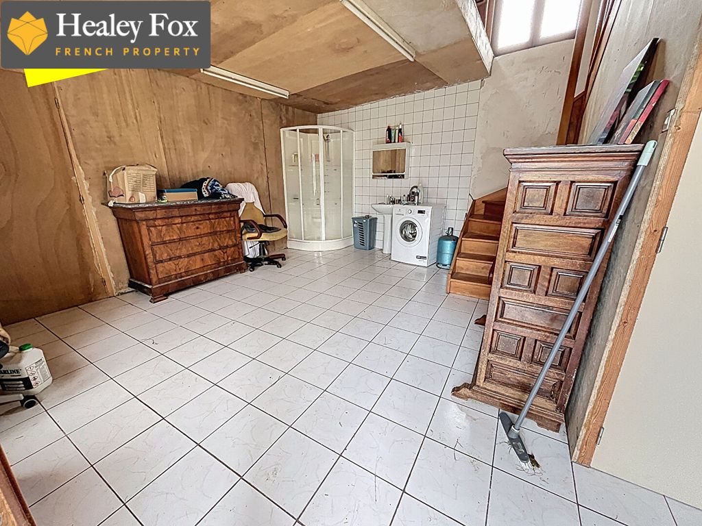 Property photo 3 of 12