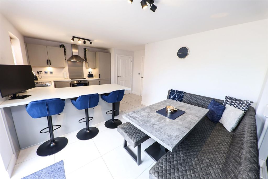 Property photo 2 of 21 Open Plan Dining Kitchen