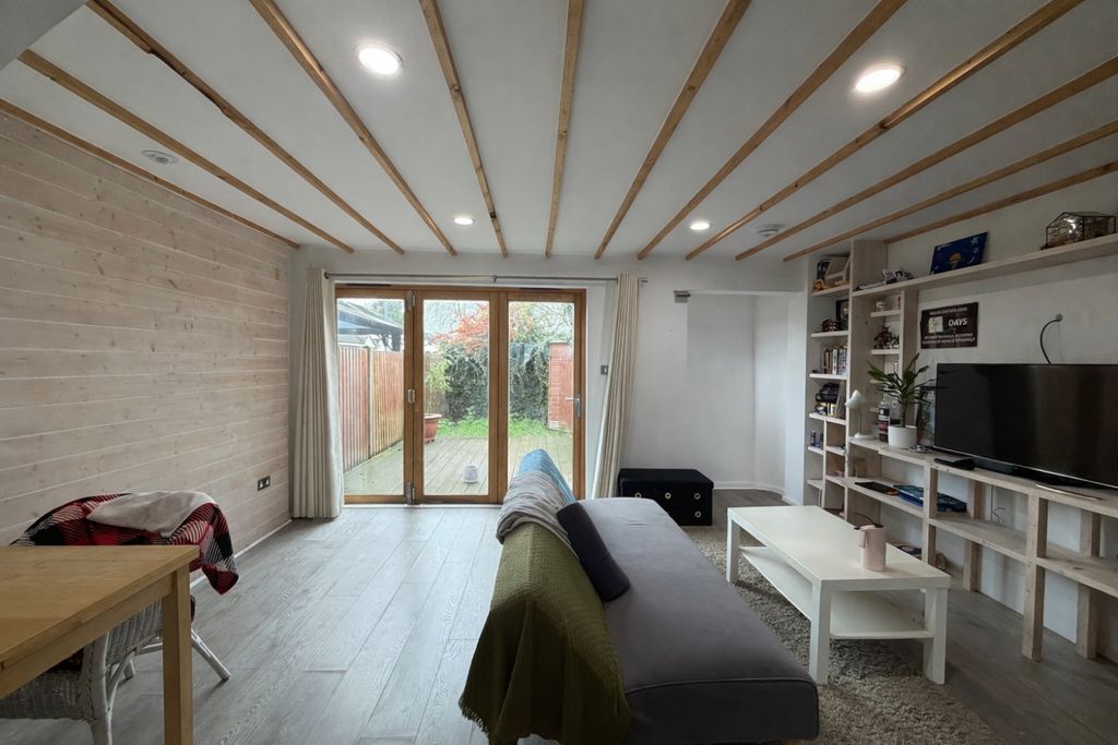 Property photo 2 of 16 C4Fdf055-150A-46Bb-8F3C-87925Fd2E8Bd