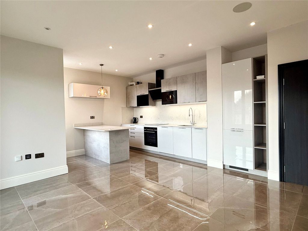 Property photo 3 of 14 Picture No. 17