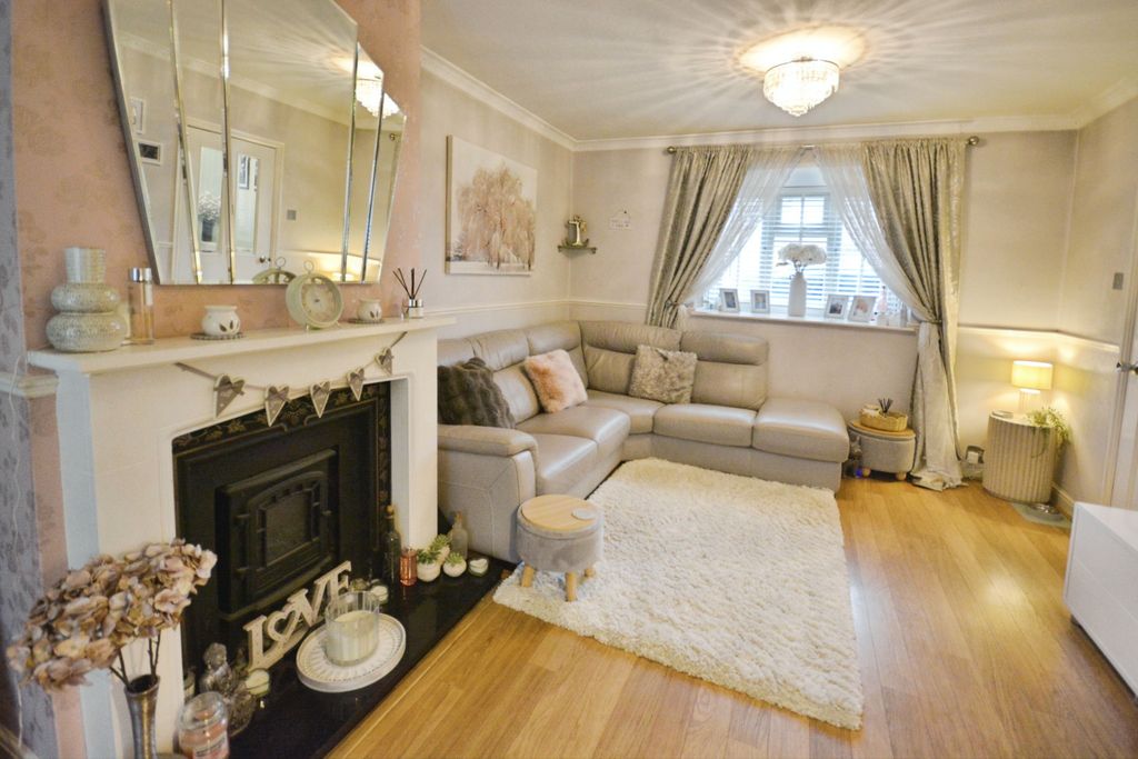 Property photo 2 of 17 Photo #2