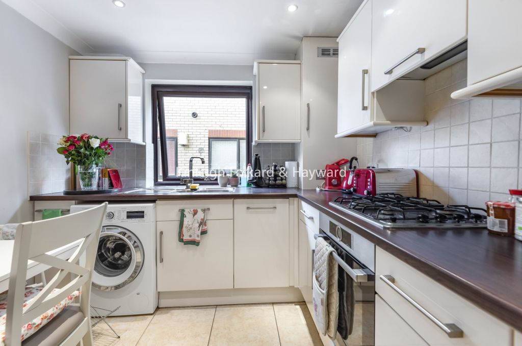 Property photo 2 of 14 415c5Afb-72A9-4221-9
