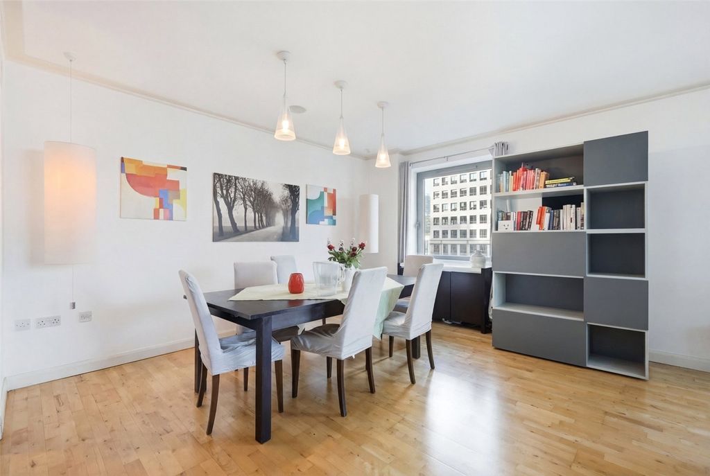 Property photo 3 of 20 Picture No. 08