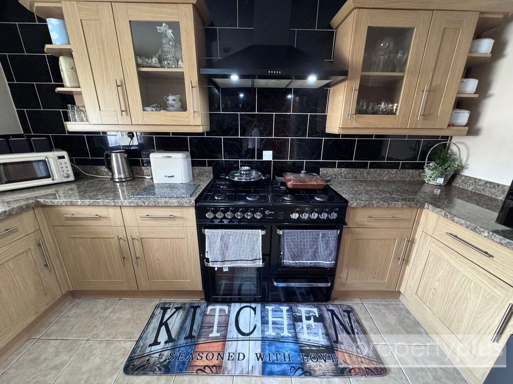 Additional image 5 of 2 bed flat for saleNebo Estate, Ystrad, Pentre CF41