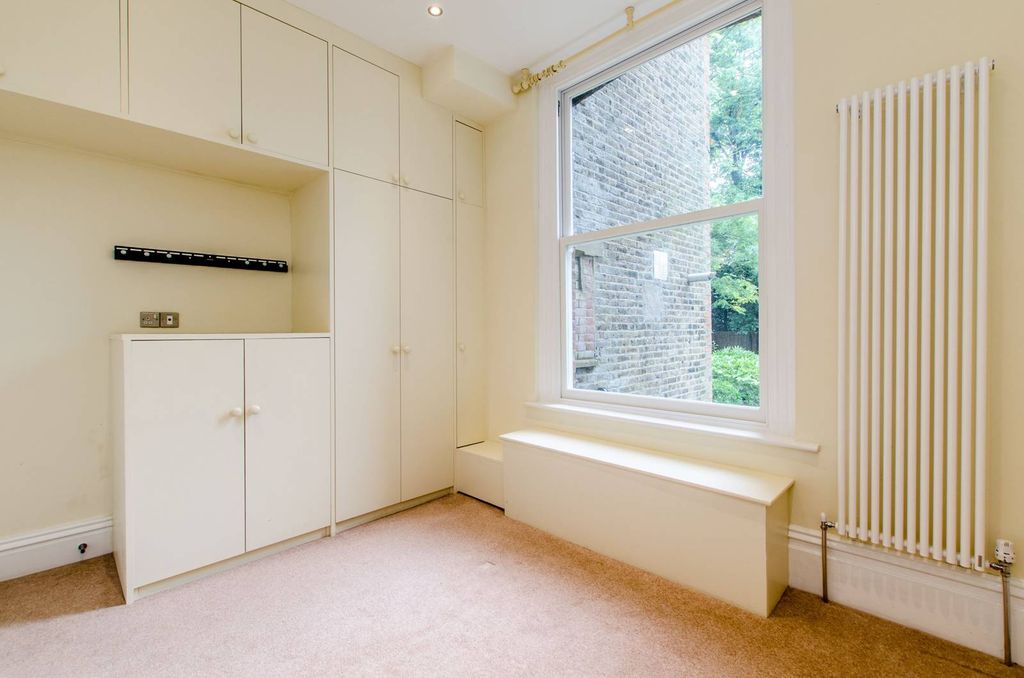 Property photo 3 of 4