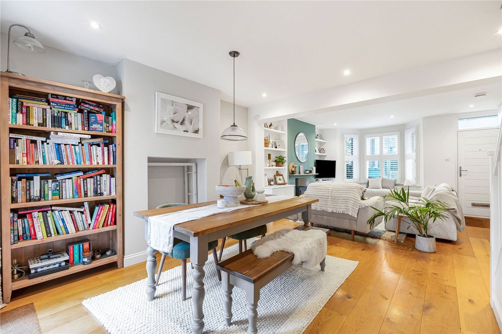 Property photo 3 of 25 Picture No. 11