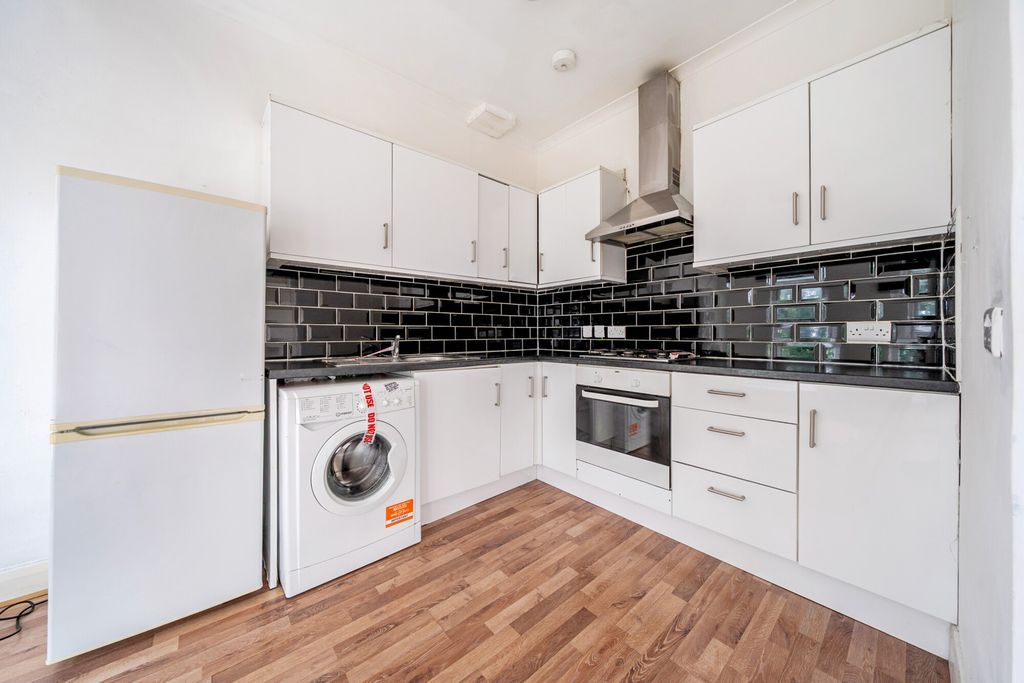 Property photo 2 of 13 Kitchen
