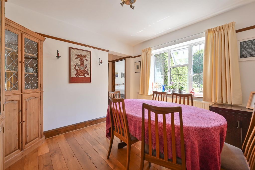 Property photo 3 of 13 10 Westfield Ave-2.Jpg