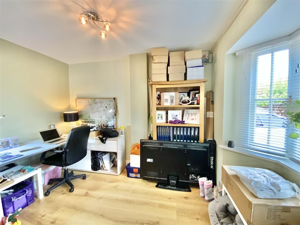Property photo 3 of 17 Study/ Dining Room