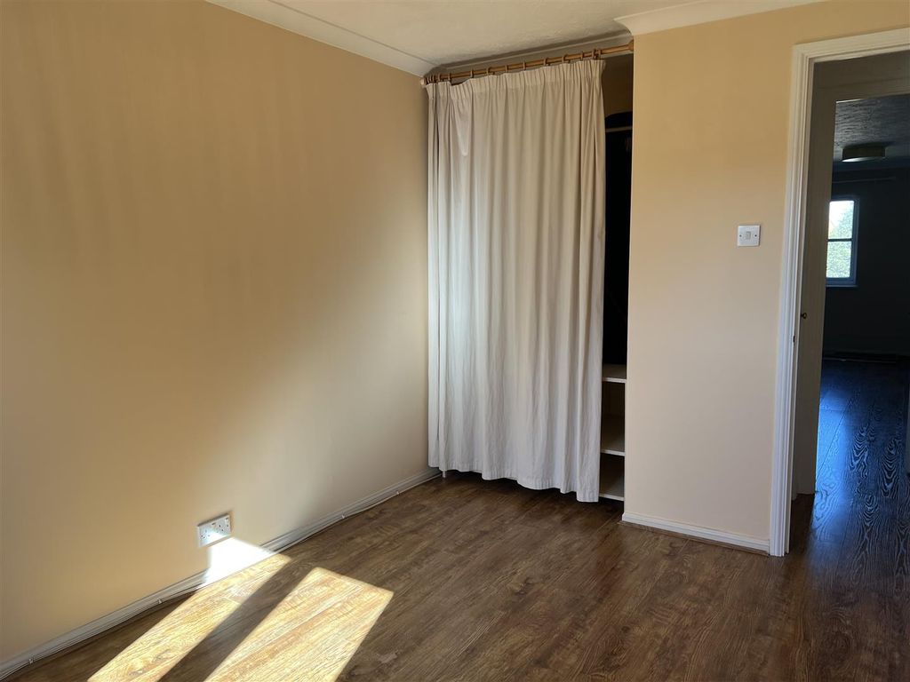 Property photo 3 of 7 Img-9944.Jpg