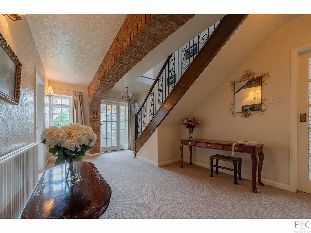 Property photo 2 of 47