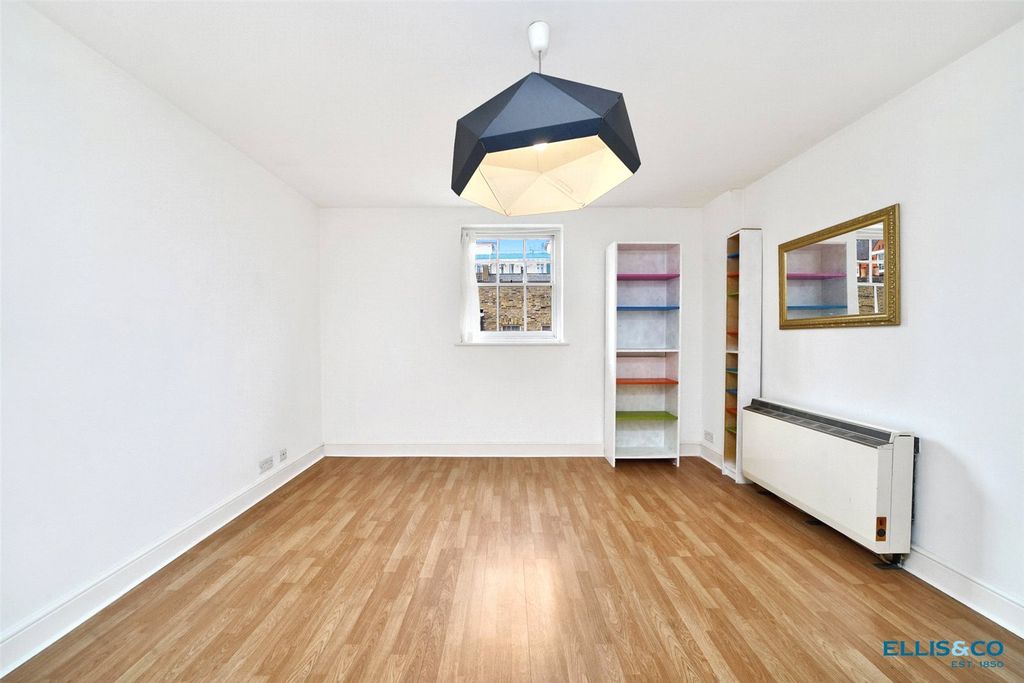 Property photo 2 of 11 Picture No. 23